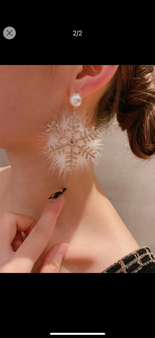 Elsana Snowflake Earrings